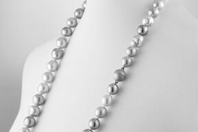 Jewelry Photography - Necklaces / uShape Chain / Top Shots